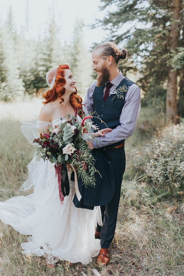 20+ The Ultimate Grooms’ Style Guide To Fall Wedding16